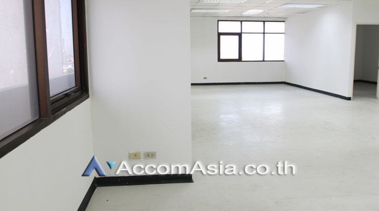 6  Office Space For Rent in Charoen Nakhon ,Bangkok BTS Krung Thon Buri at Thai Sri Tower AA13713